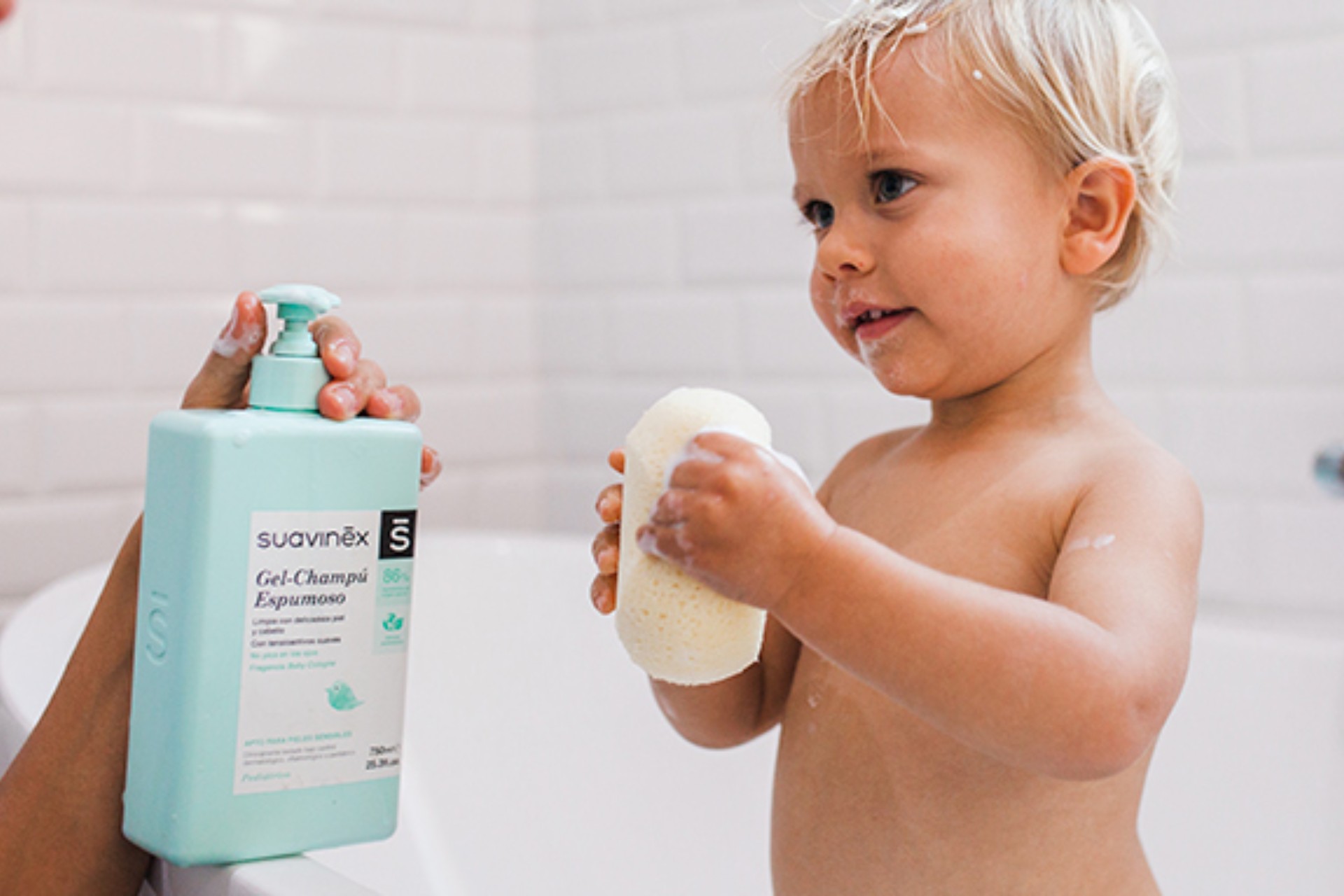 Cosméticos Suavinex ¡El aliado perfecto para el baño de tu bebé!